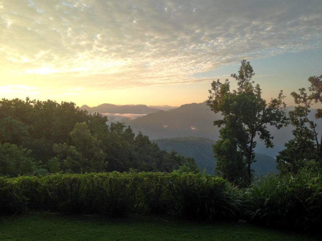 vista del valle Himalaya en Ananda